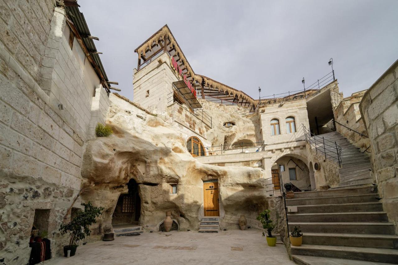 My Cave Suites نفسهير المظهر الخارجي الصورة