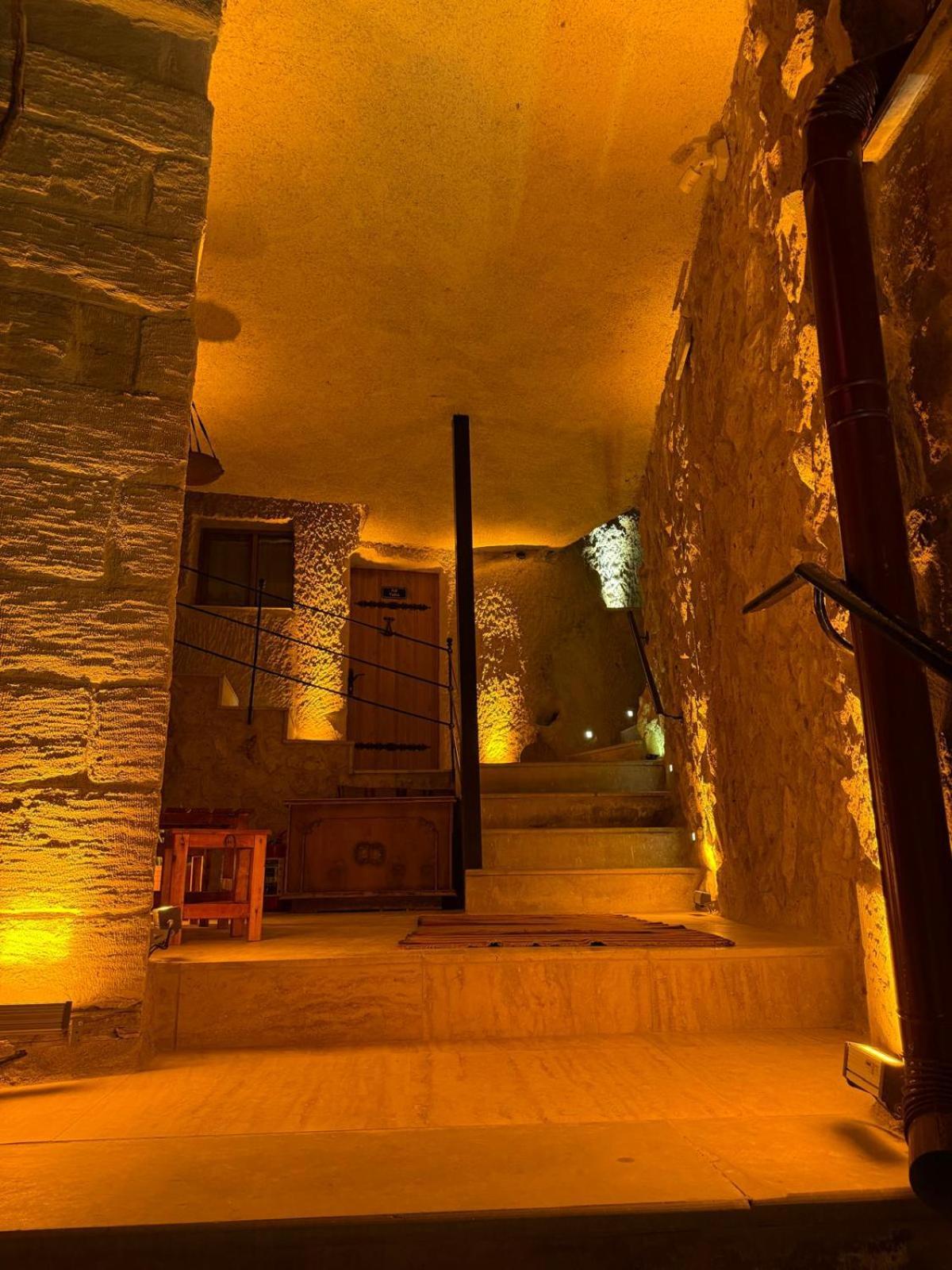My Cave Suites نفسهير المظهر الخارجي الصورة