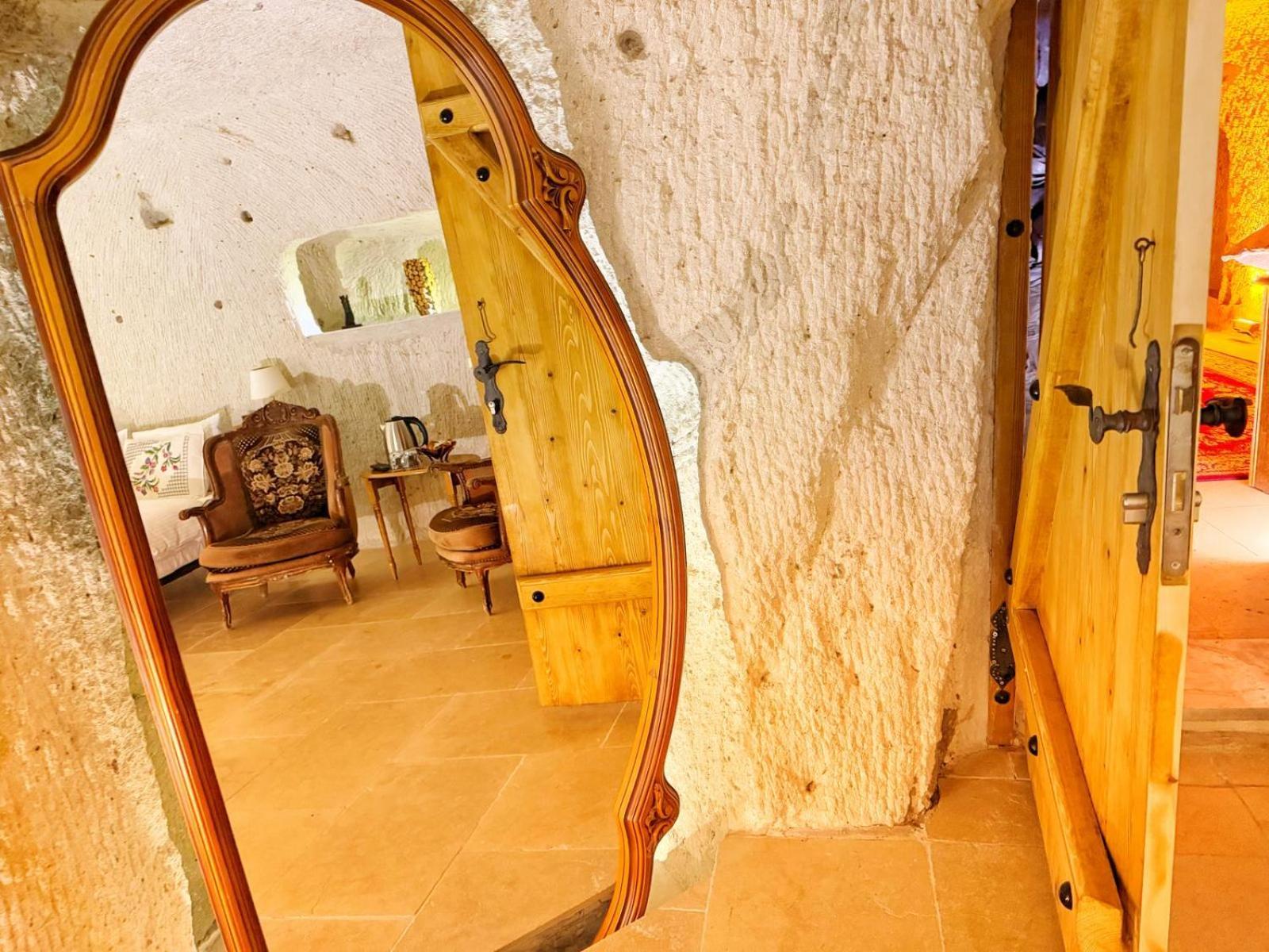 My Cave Suites نفسهير المظهر الخارجي الصورة